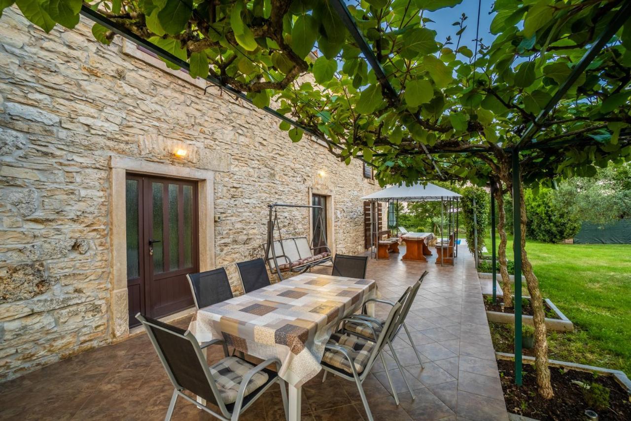 House Gracijela, Village Bulici Sajini Bagian luar foto